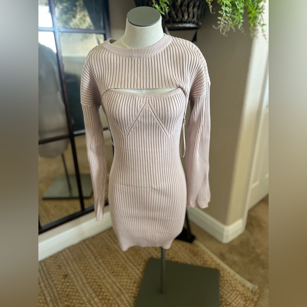* NEW* Elegant Pink Ribbed Knit Dress